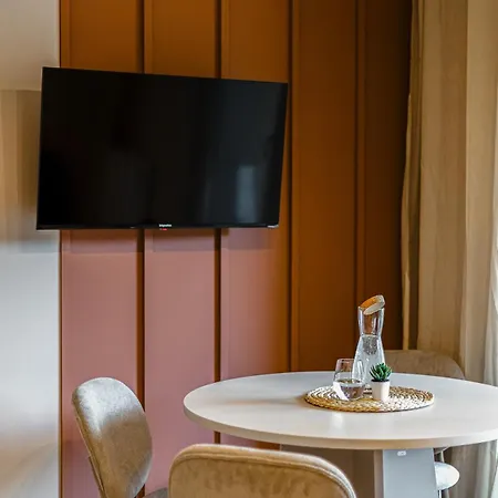 Appartamento Kamienica Przy Kinie, Parking & Balkon-blisko Mtp