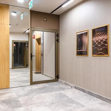 Kamienica Przy Kinie, Parking & Balkon-blisko Mtp *