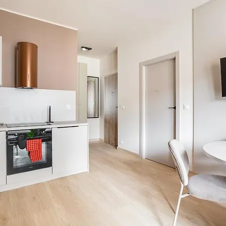 Kamienica Przy Kinie, Parking & Balkon-blisko Mtp Poznan