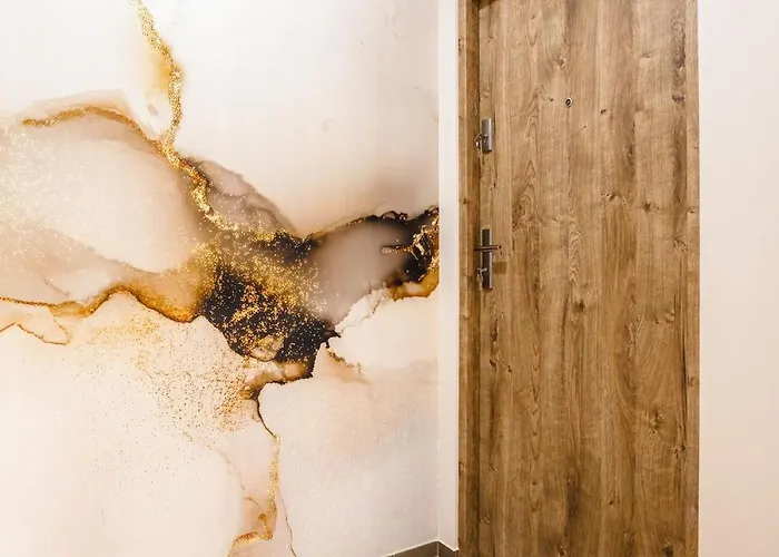 Daire Kamienica Przy Kinie, Parking & Balkon-blisko Mtp Poznan